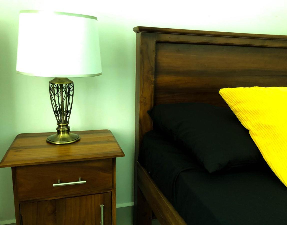 City Tower, Luxury 2 Two Bed Seaview Apartment Colombo Dehiwala-Mount Lavinia Екстериор снимка